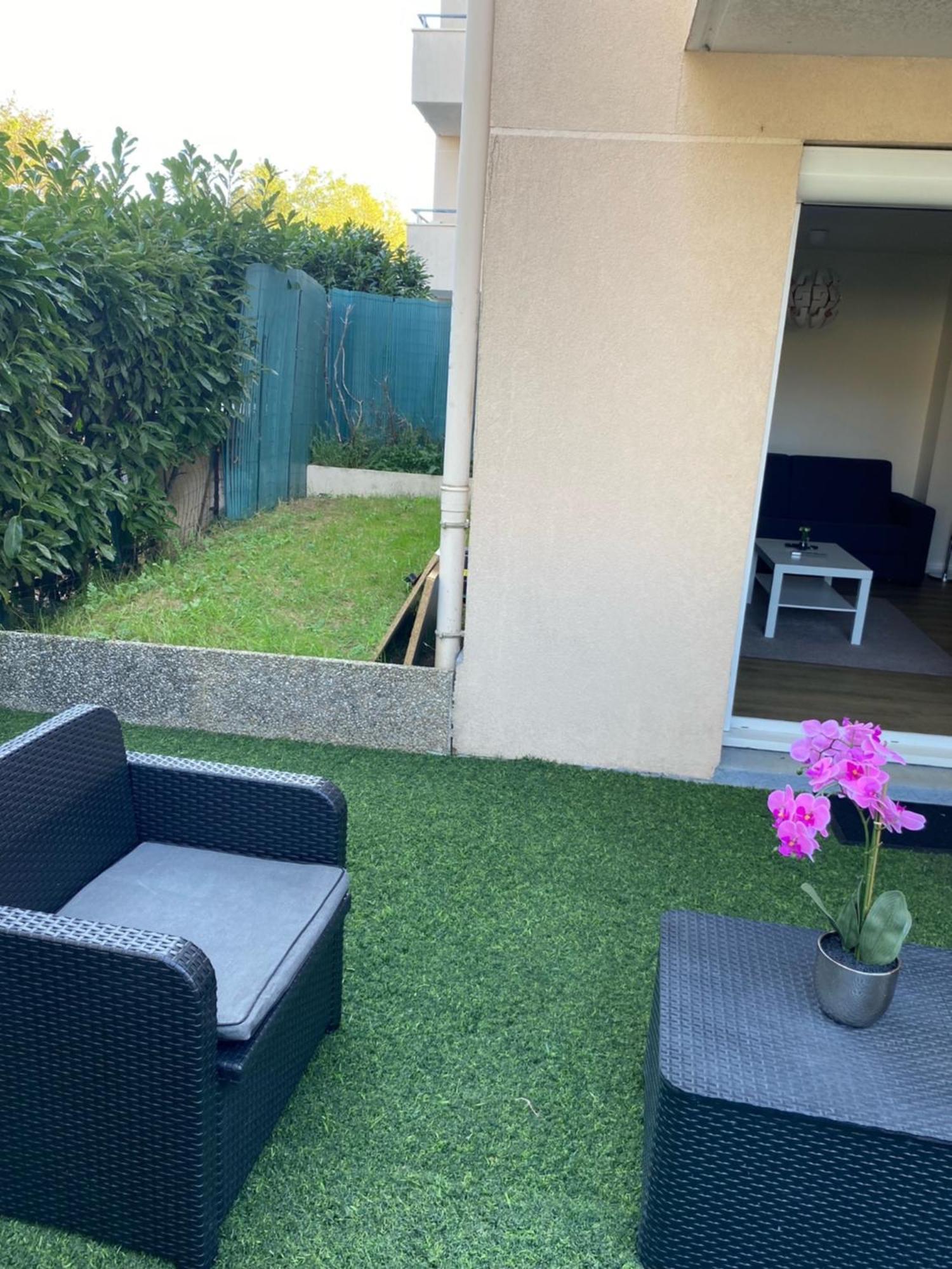 Logement Entier Chambre+Salon + Jardin & Terrasse Les Ulis Esterno foto
